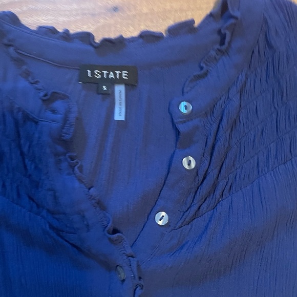 1.state flutter sleeve top - Picture 2 of 2